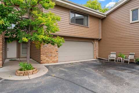 Mitchell, EDEN PRAIRIE, MN 55347