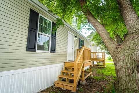 17 Kingston, Hastings, NE 68901