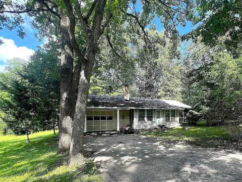 Walnut, LAKE GENEVA, WI 53147