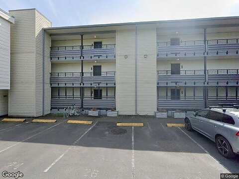 35Th, SEATTLE, WA 98103