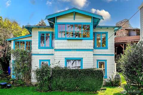 44Th, SEATTLE, WA 98136