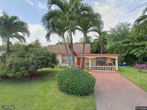 Helena, LAKE WORTH, FL 33461