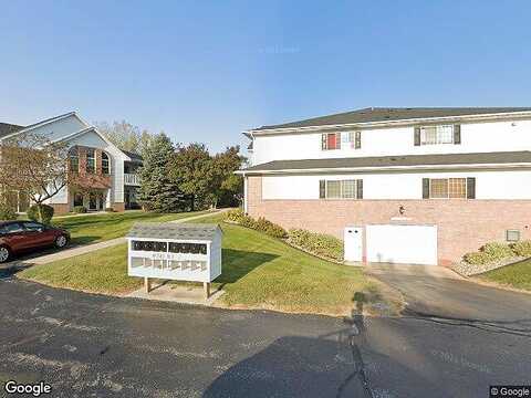 Parkway Meadow, PEWAUKEE, WI 53072