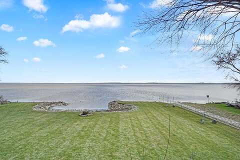 Lakeshore, VAN DYNE, WI 54979