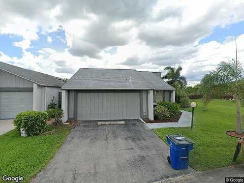 Maplecrest, LEHIGH ACRES, FL 33936