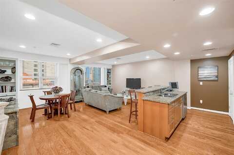 Main, HOUSTON, TX 77002