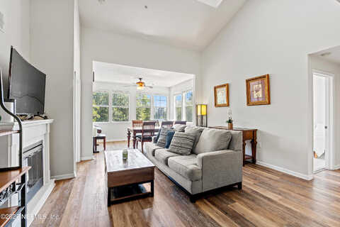 Touchton, JACKSONVILLE, FL 32216