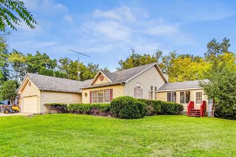 Giles, BURLINGTON, WI 53105