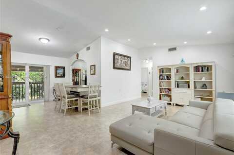 210Th, CUTLER BAY, FL 33189