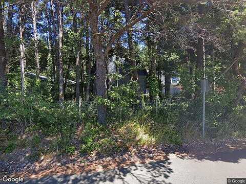 Cody, BANDON, OR 97411