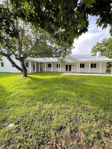 144Th, PALMETTO BAY, FL 33158