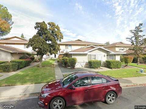 Woodglen Ln, Vacaville, CA 95687