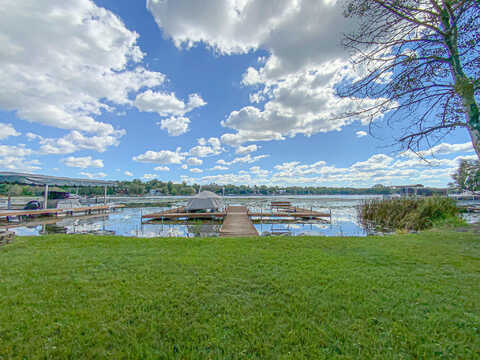 Lakeview, OCONOMOWOC, WI 53066