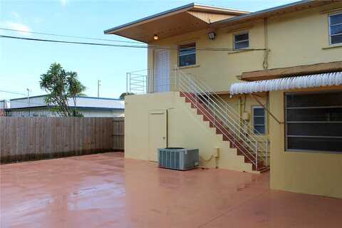 18Th, HIALEAH, FL 33013