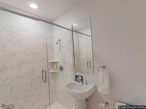 Brickell Key, MIAMI, FL 33131