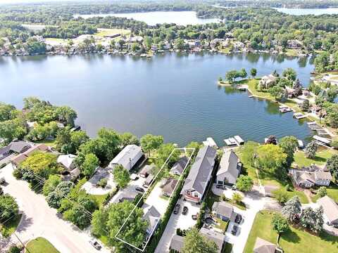 N52W35319 W Lake Drive, Oconomowoc, WI 53066