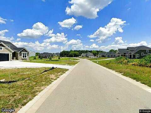 N48W27303 Golden Pheasant Way, Pewaukee, WI 53072