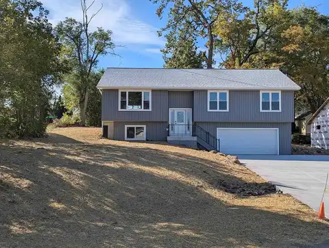 E11617 Pen-Marc Court, Baraboo, WI 53913