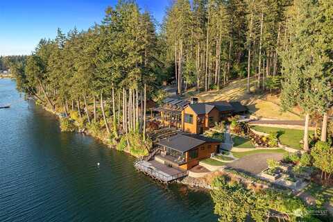 Undisclosed Address, Vaughn, WA 98394