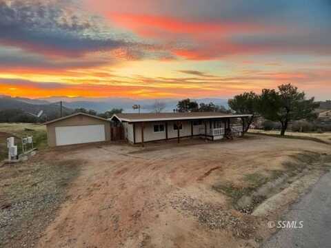 28 Poplar LN, Bodfish, CA 93205