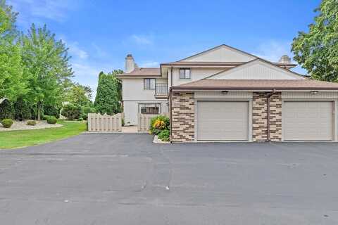 W178N9732 Riversbend Circle W #4, Germantown, WI 53022