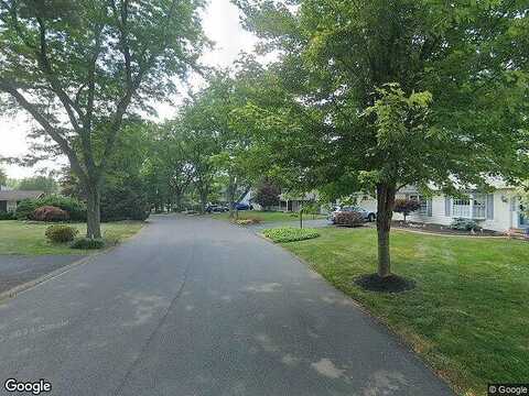 Meadowbrook North Circle, Allentown, PA 18103