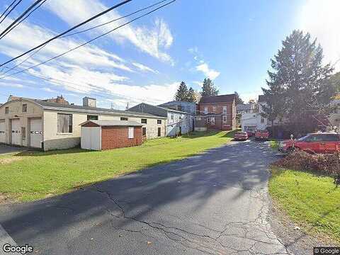 Marcello Circle, Wernersville, PA 19565