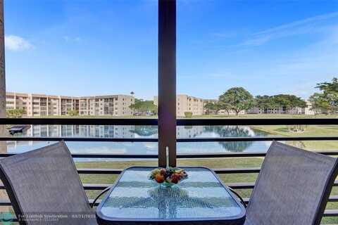 10467 Sunrise Lakes Blvd, Sunrise, FL 33322