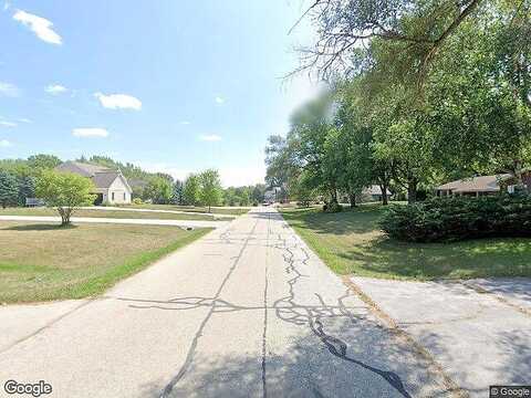 N48W21522 Martha Ln, Menomonee Falls, WI 53051