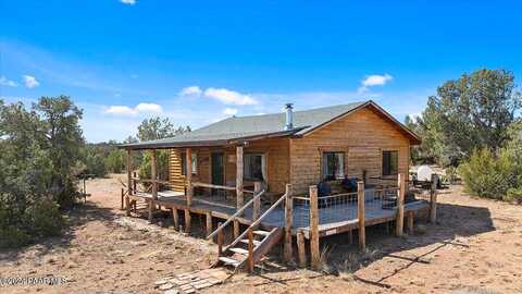 Cattle Dr, Ash Fork, AZ 86320