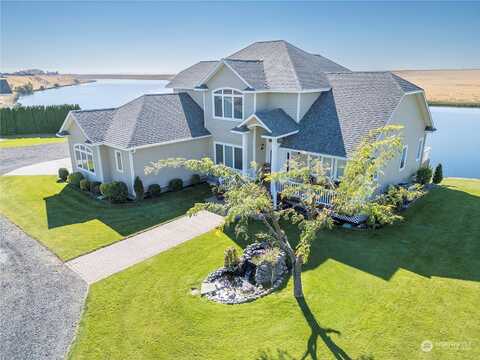Ne Stonecrest Road, Moses Lake, WA 98837