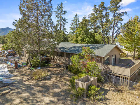 9204 - Hwy 234, Gold Hill, OR 97525