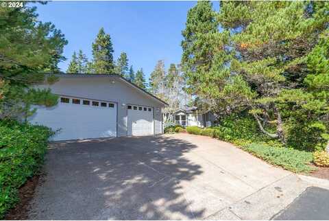 N Island Dr, Florence, OR 97439