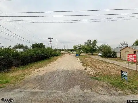 908, 910 Ave G, Ozona, TX 76943