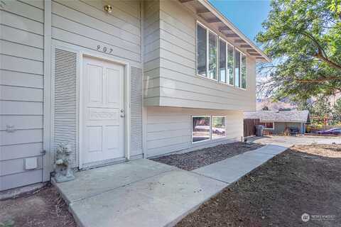 Westmoreland Drive, Wenatchee, WA 98801