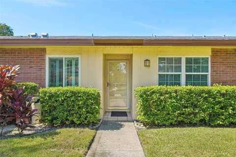 Maclaren Drive N, Palm Harbor, FL 34684