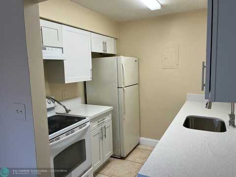 4059 NW 31st Ave, Lauderdale Lakes, FL 33309