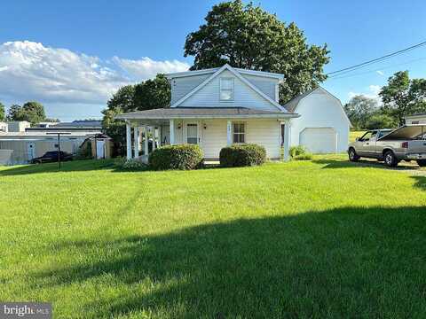 W Hillcrest Avenue, Chambersburg, PA 17202