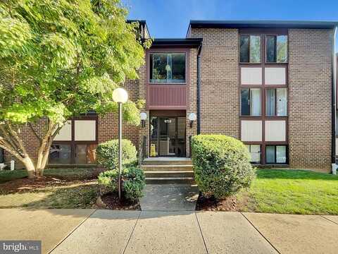 Kings Crown Court, Fairfax, VA 22031
