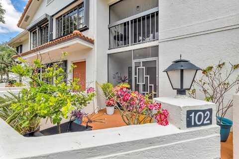 Sills Drive E, Boynton Beach, FL 33437