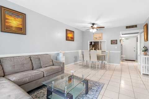 Lagoon Pl, Davie, FL 33324