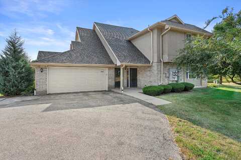 W Elm Ct, Unit D, Franklin, WI 53132