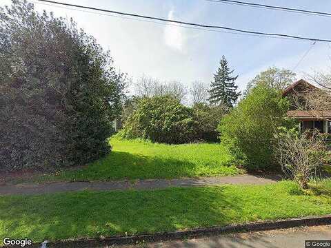 N Hodge Ave, Portland, OR 97203