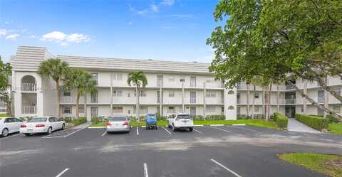 Sunrise Lakes Blvd, Sunrise, FL 33322