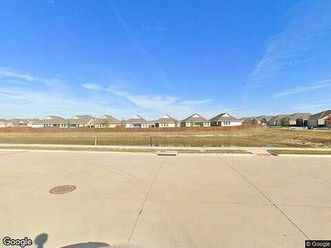 Red Tailed Hawk Ln, McKinney, TX 75071