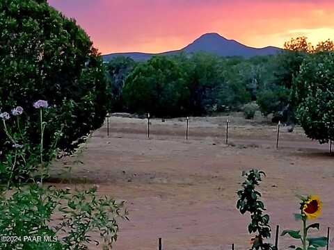 Lot 102 Raz Rd - Juniperwood Ranch, Ash Fork, AZ 86320