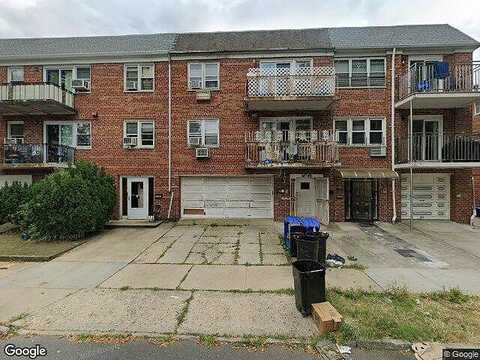 70Th, FLUSHING, NY 11367