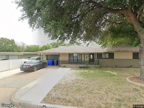 42Nd, WACO, TX 76710