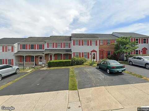 Robin Hill, YORK, PA 17404