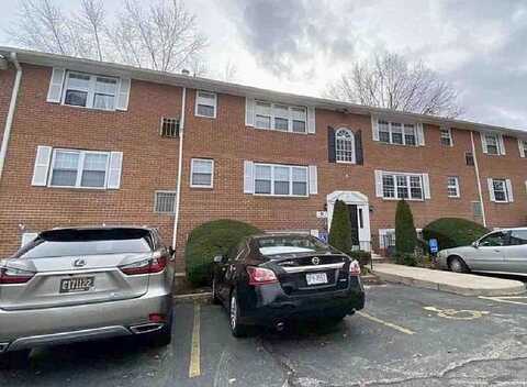 S Ave Apt R4, Secane, PA 19018